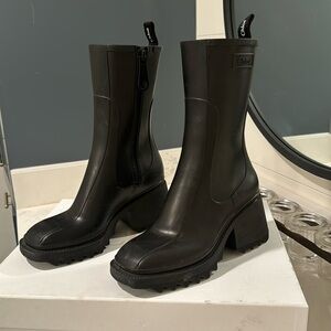 Final price drop! Firm Price: Chloe Betty Rainboots